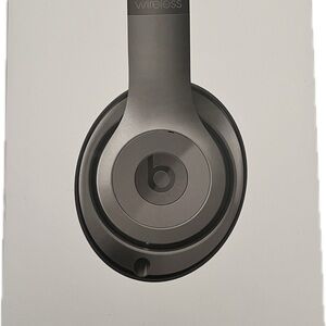 Beats Studio Wireless Headphones - Titanium EUC